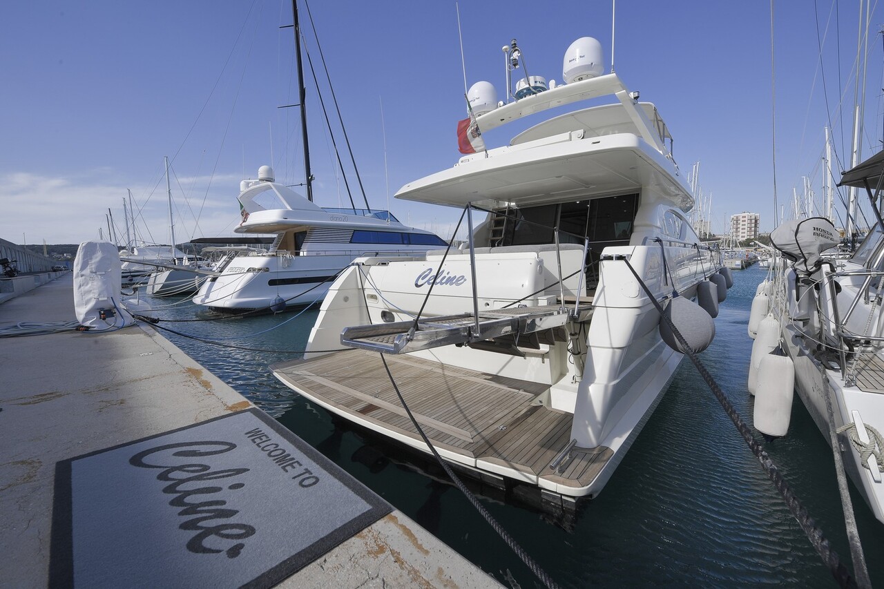 Ferretti 70 gallery 4