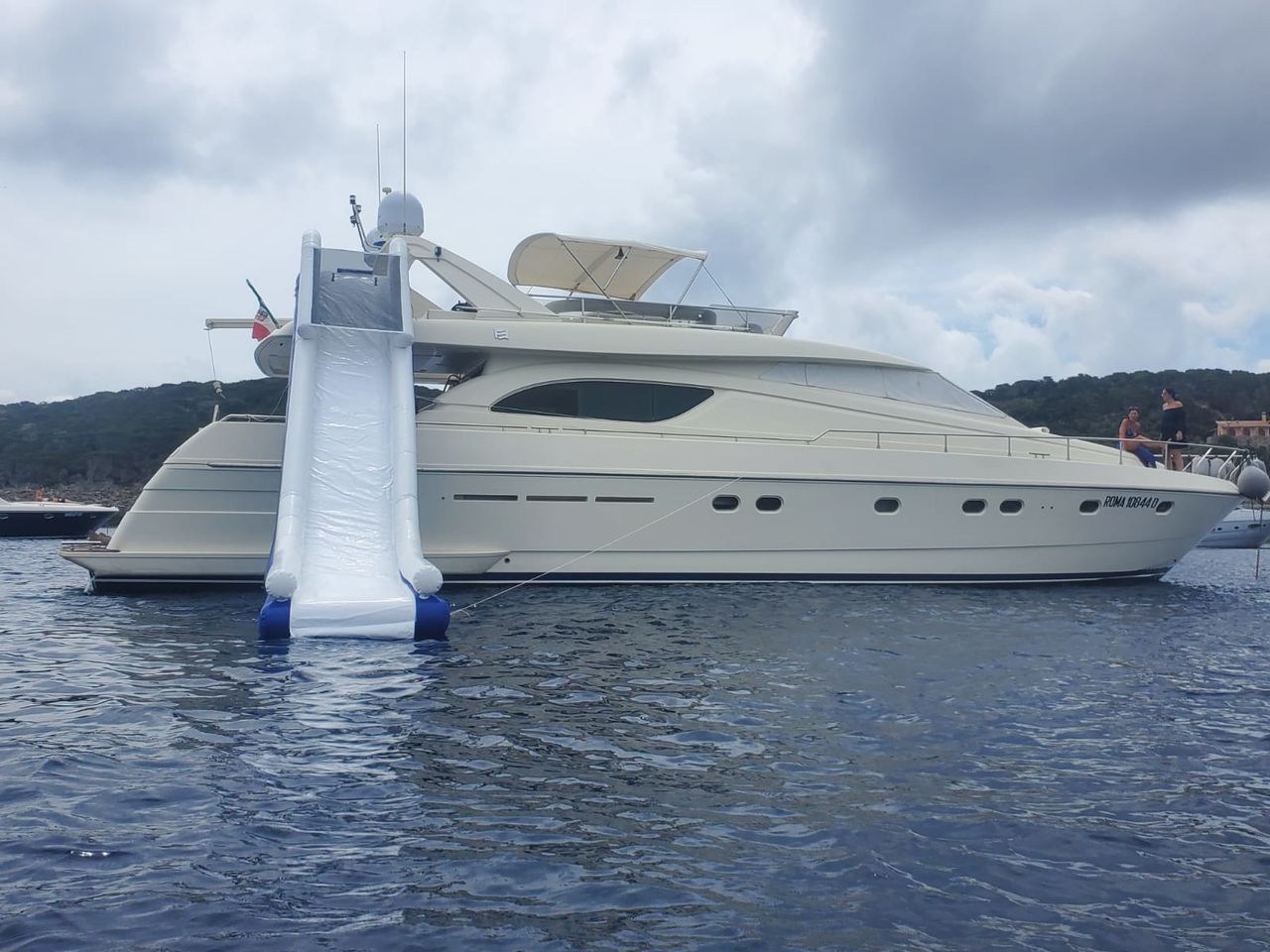 Ferretti 70 gallery 6