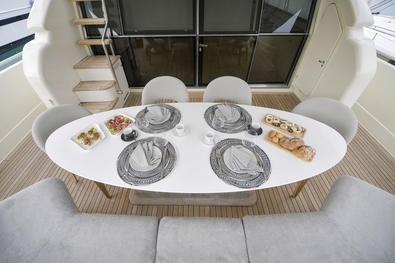 Ferretti 70 gallery 8