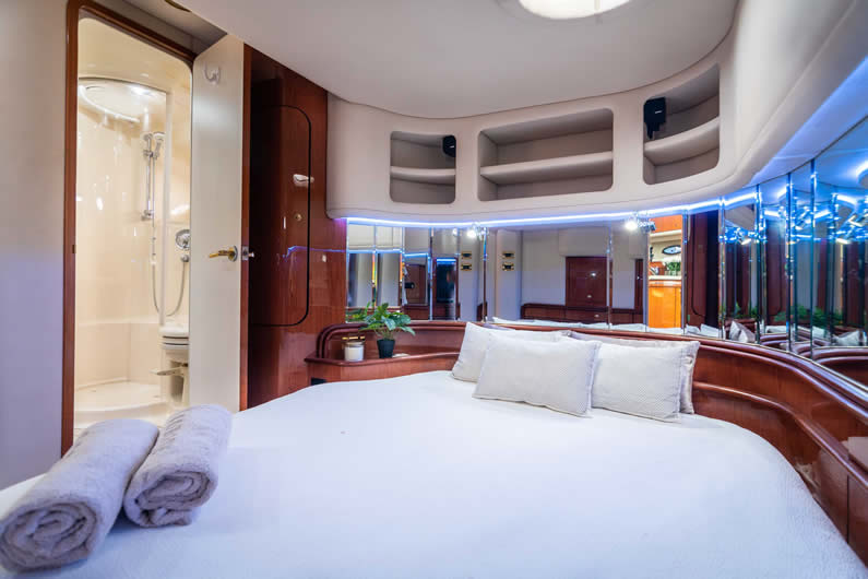 Sea Ray 540 Sundancer gallery 5