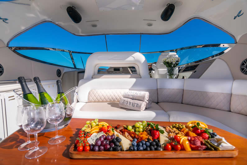 Sea Ray 540 Sundancer gallery 7