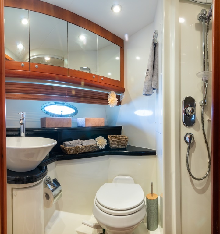 Sunseeker 55 Predator gallery 11