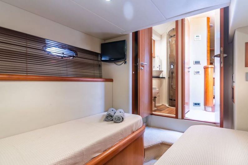 Sunseeker 55 Predator gallery 10